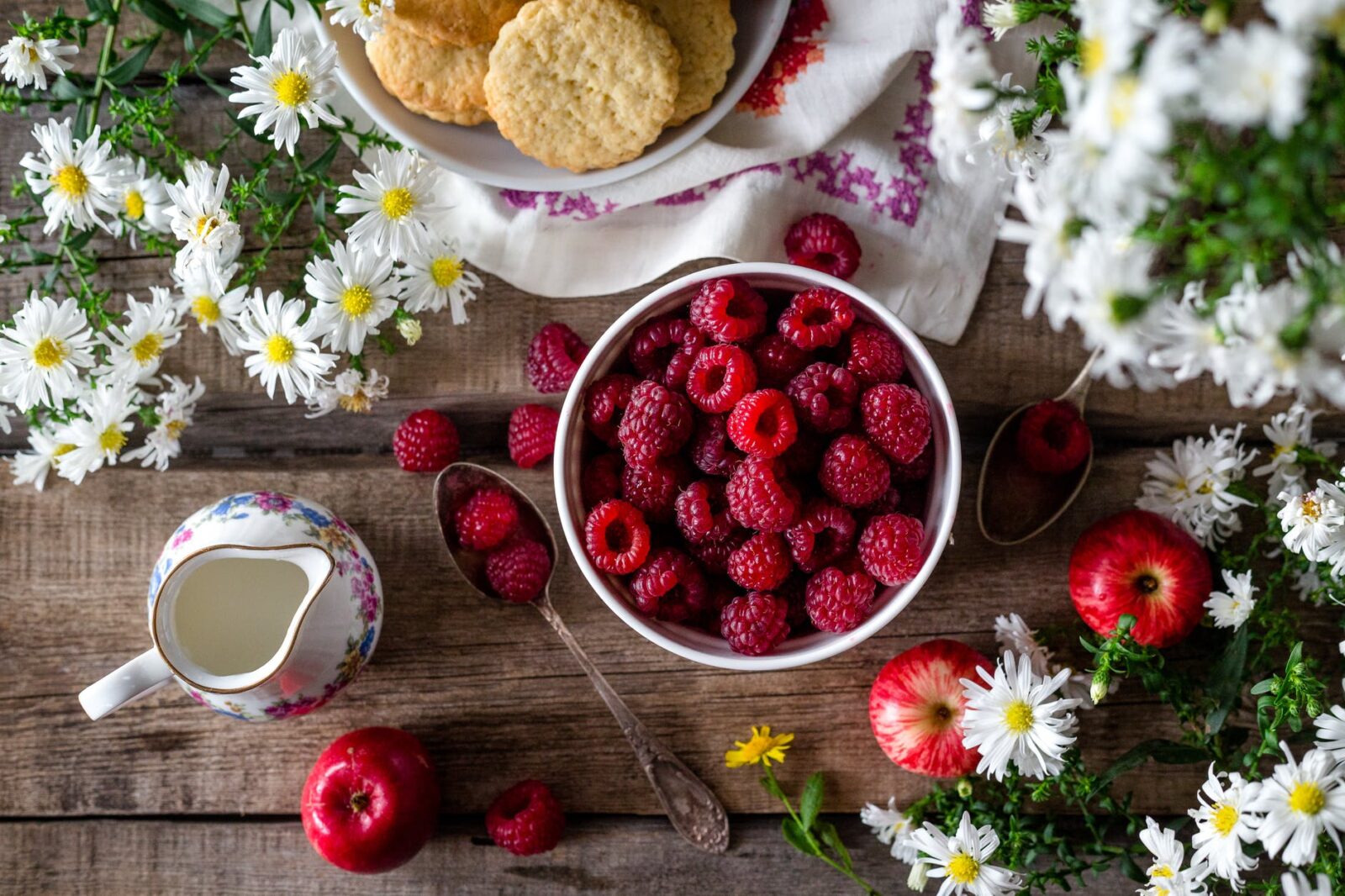 appetizer apples berries berry
